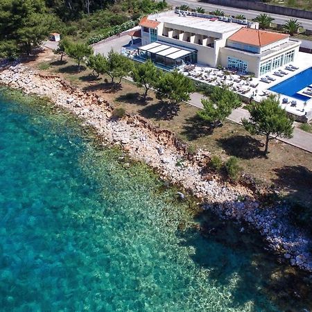 Hotel Antica-Seafront Hotel With Comfortable Rooms And Pool Stari Grad  Exterior photo